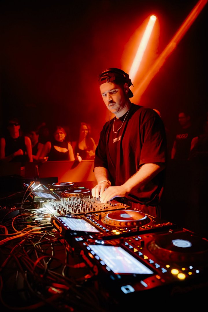 JOHANNES SCHUSTER | ROXY Prague