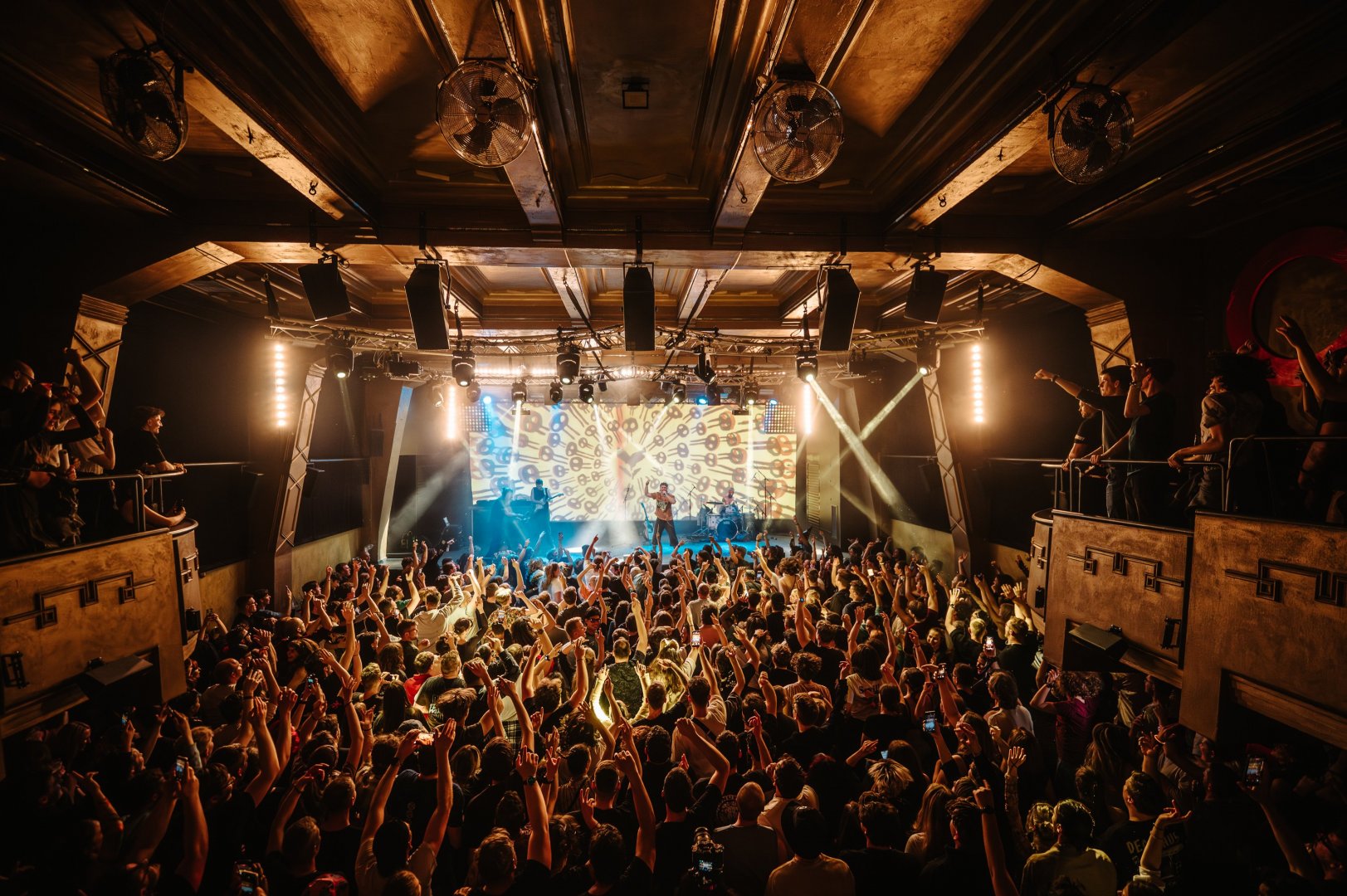 FOX STEVENSON | ROXY Prague