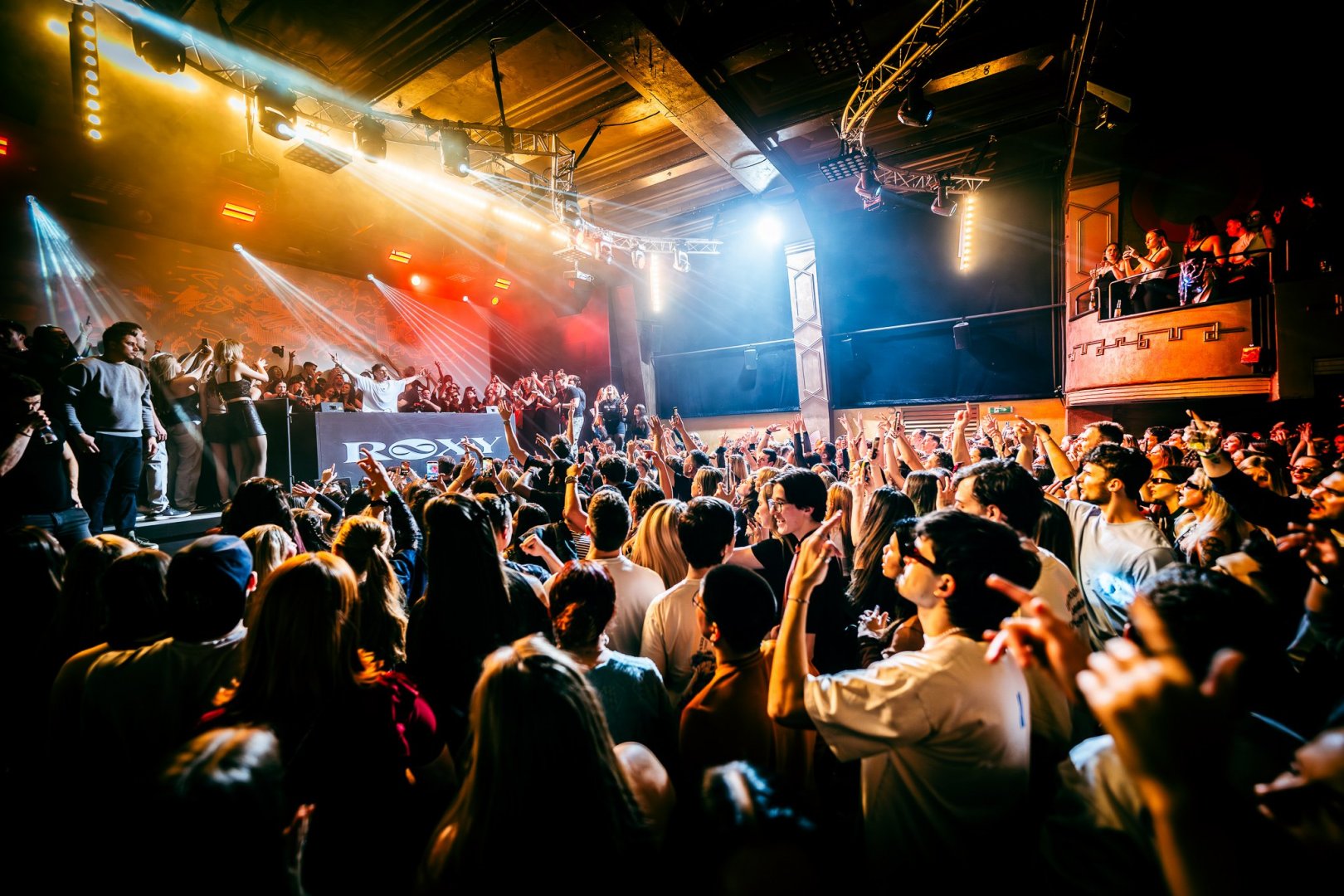 ELY OAKS | ROXY Prague