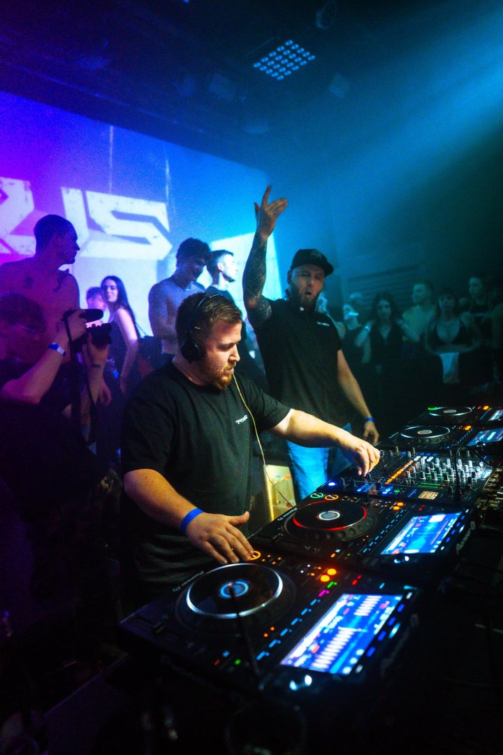 NONSENSE ARMY NIGHT | ROXY Prague