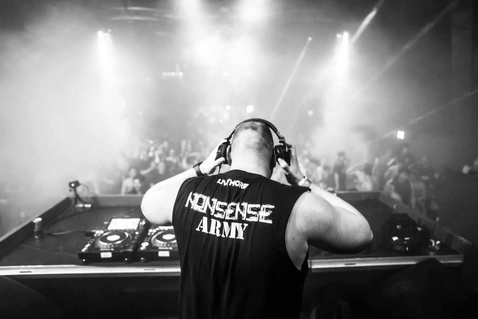 NONSENSE ARMY NIGHT | ROXY Prague