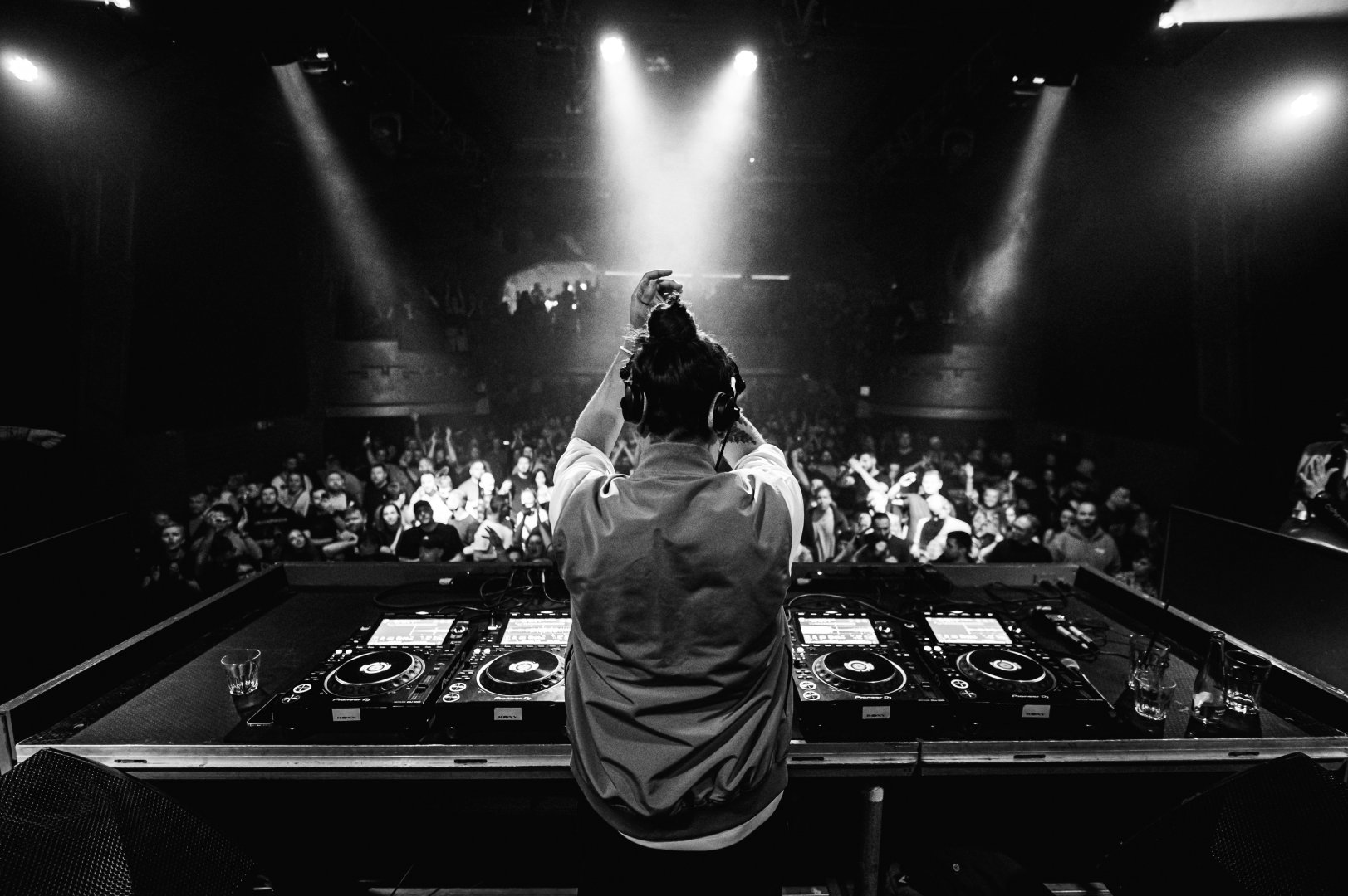 LONDON ELEKTRICITY & ETHERWOOD | ROXY Prague