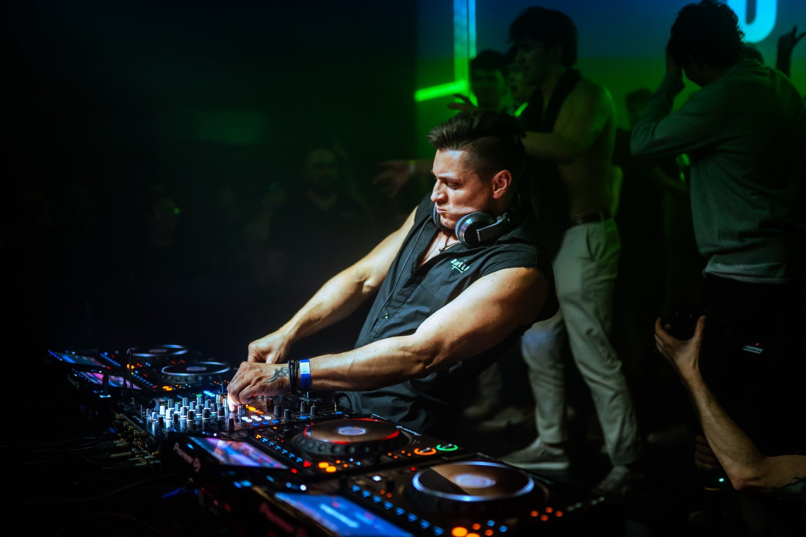 NONSENSE ARMY NIGHT | ROXY Prague