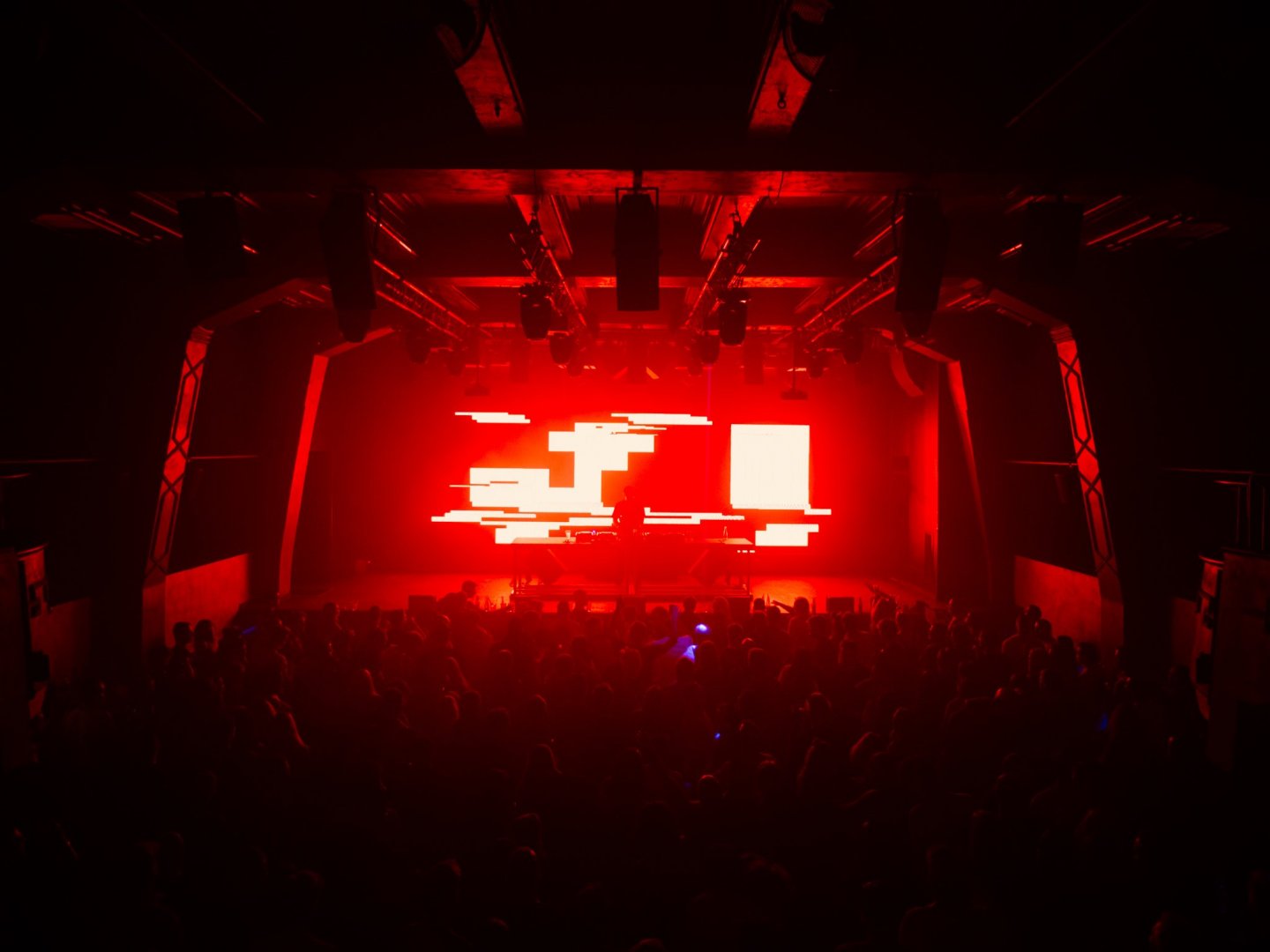 REBŪKE | ROXY Prague