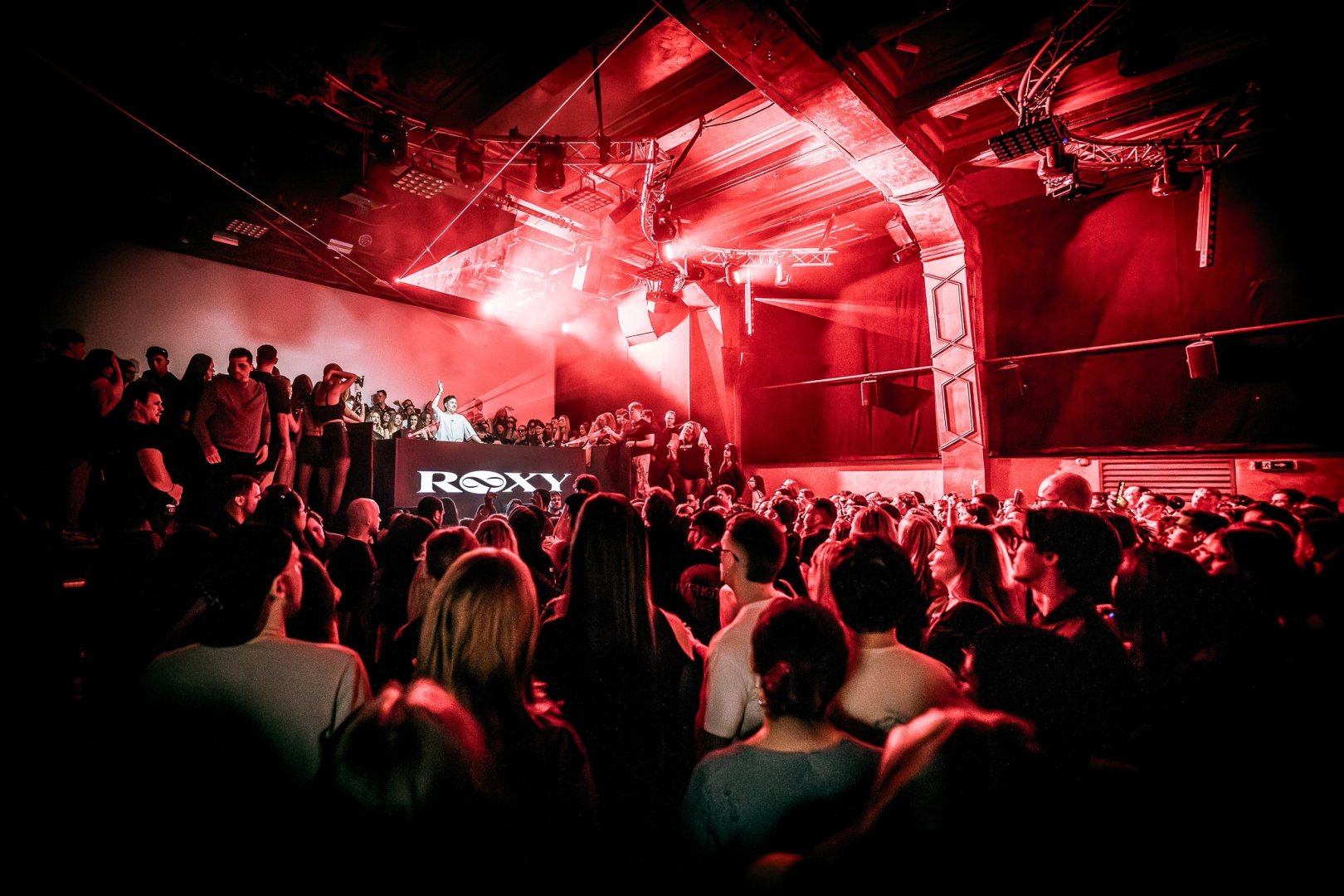 ELY OAKS | ROXY Prague