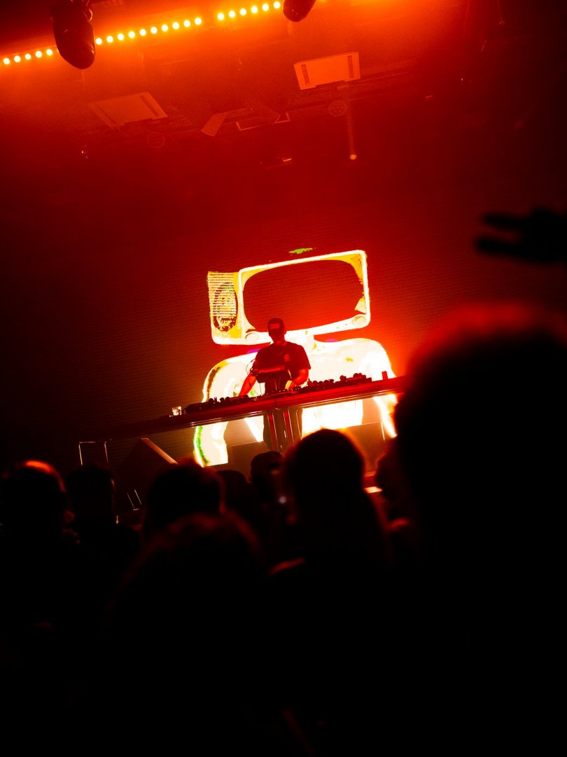 REBŪKE | ROXY Prague