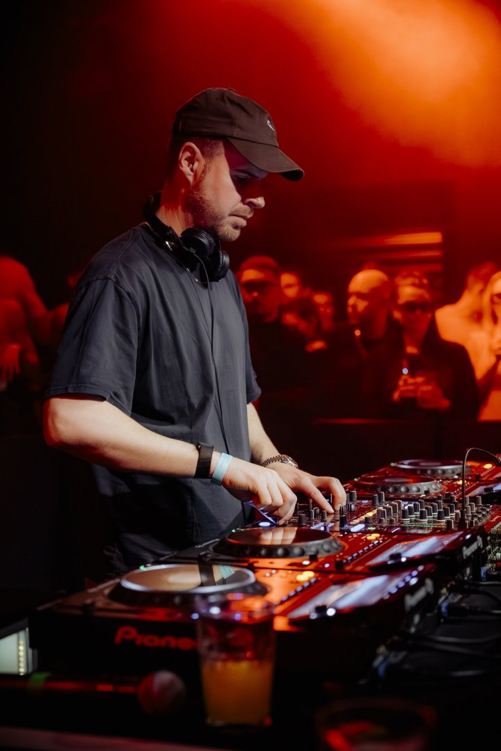 WILKINSON WEEKENDER: DAY 1 | ROXY Prague