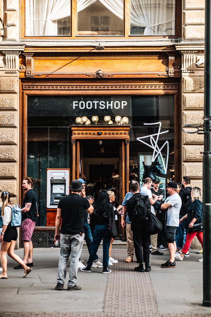 LONDON ELEKTRICITY POP-UP X FOOTSHOP | ROXY Prague