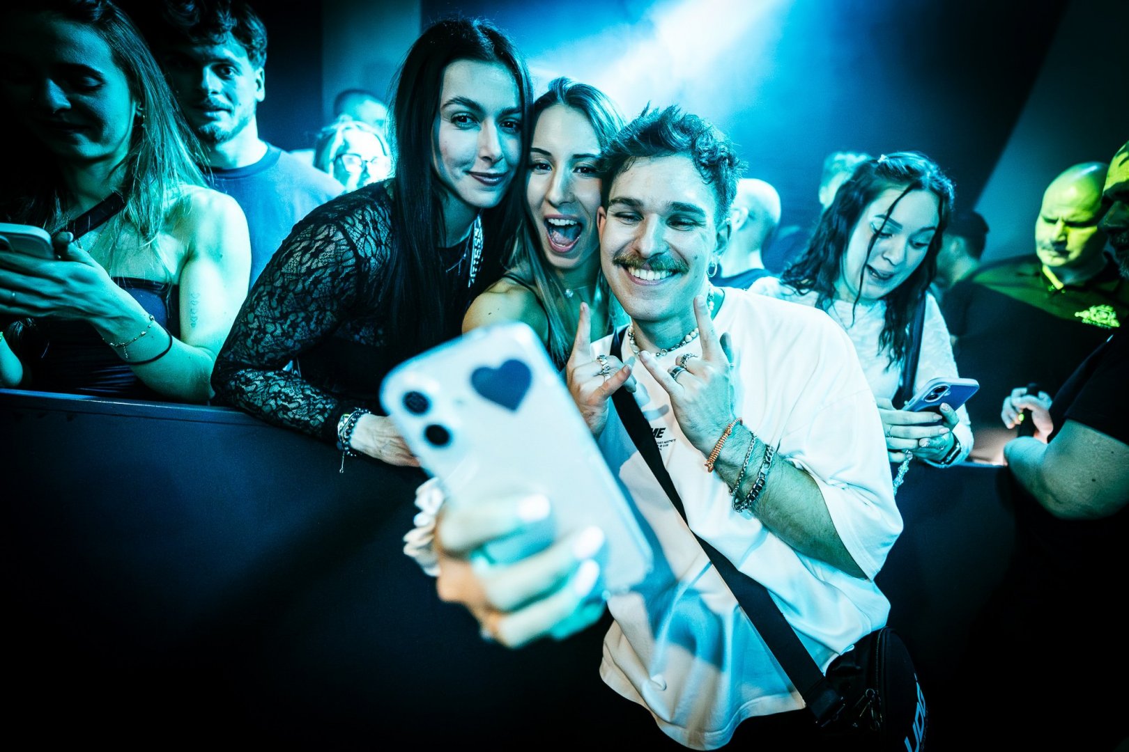 ELY OAKS | ROXY Prague