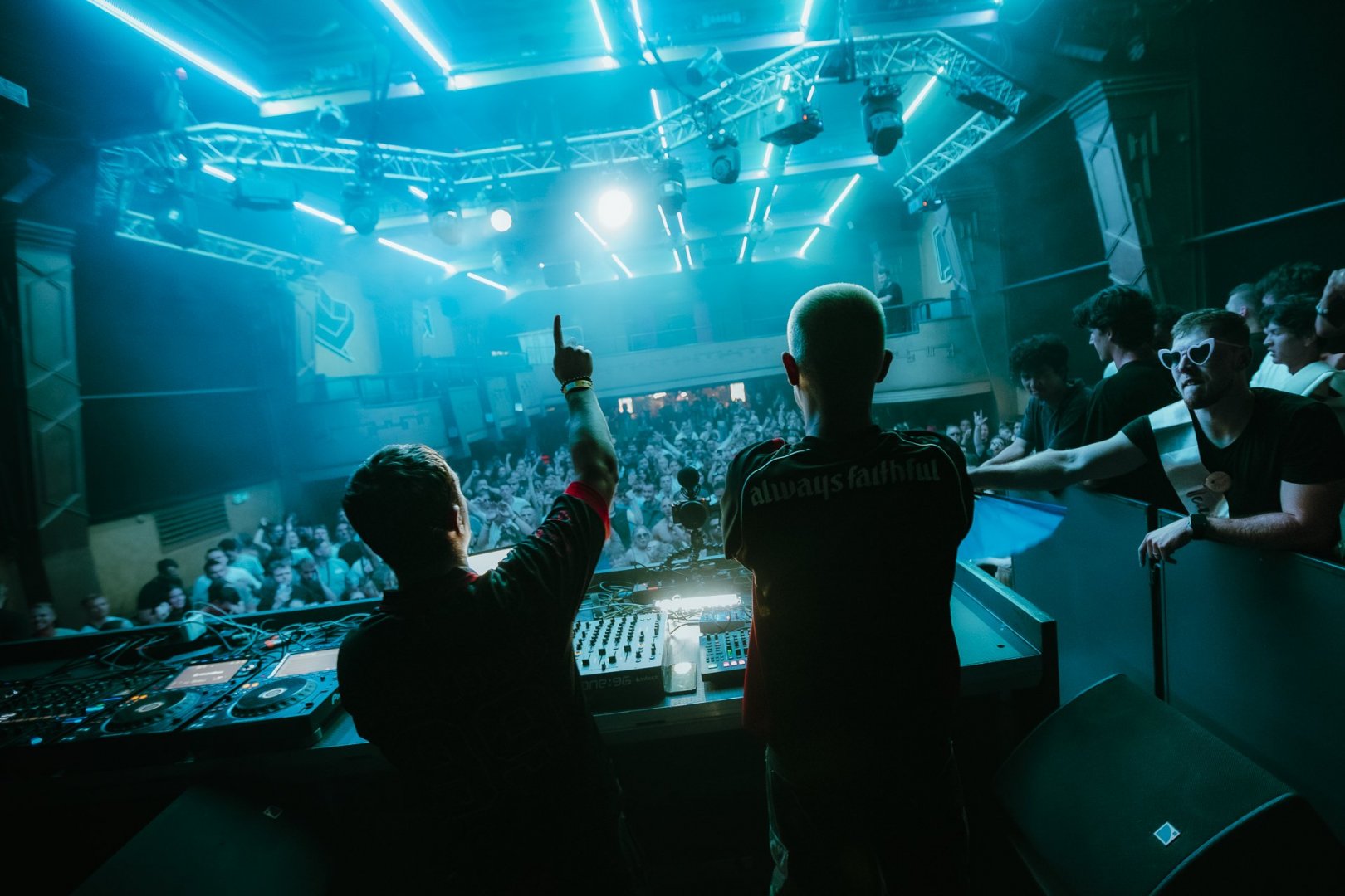 999999999 | ROXY Prague