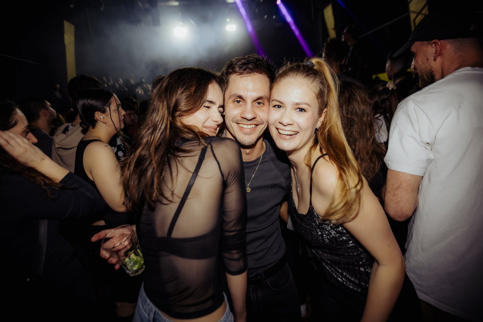 WILKINSON WEEKENDER: DAY 1 | ROXY Prague