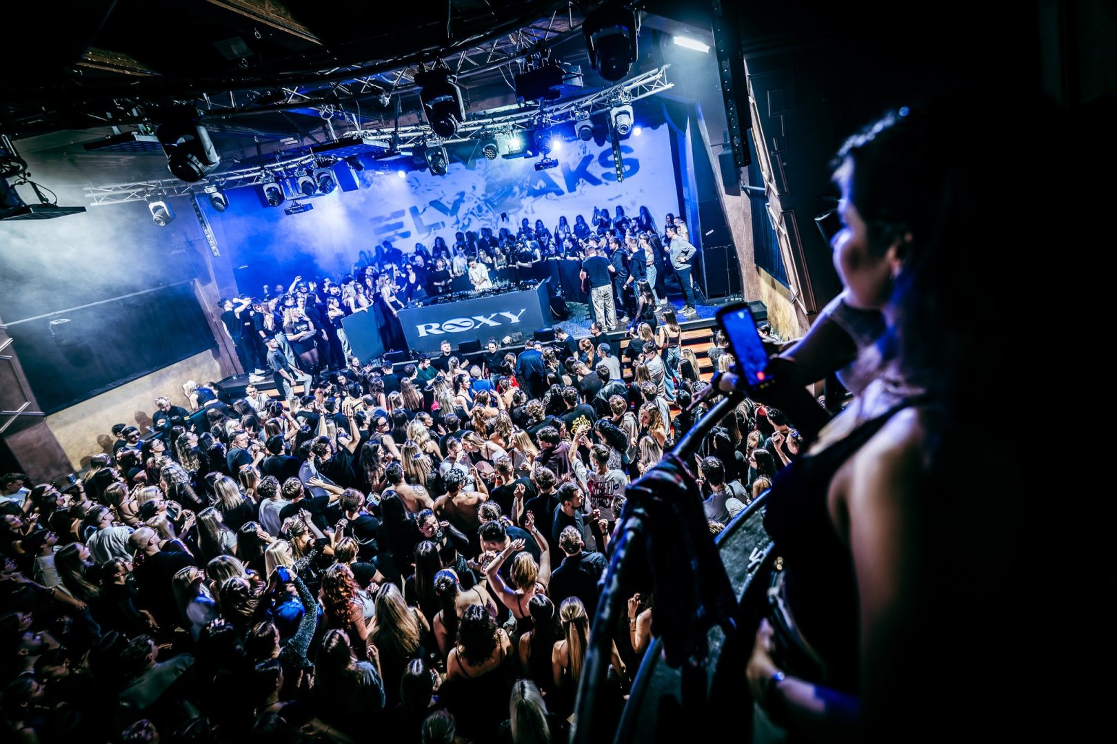 ELY OAKS | ROXY Prague