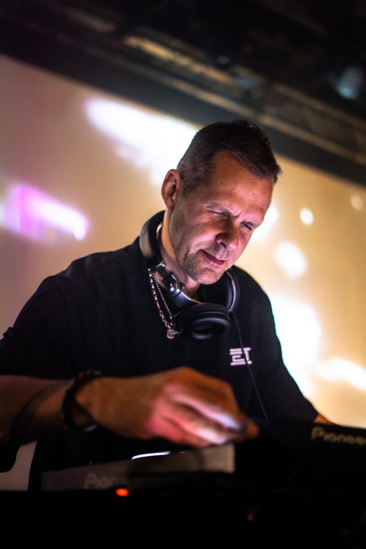 ADAM BEYER | ROXY Prague