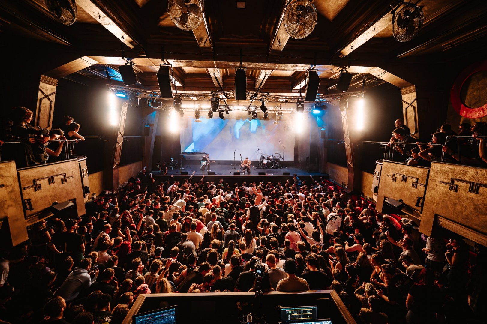 FOX STEVENSON | ROXY Prague