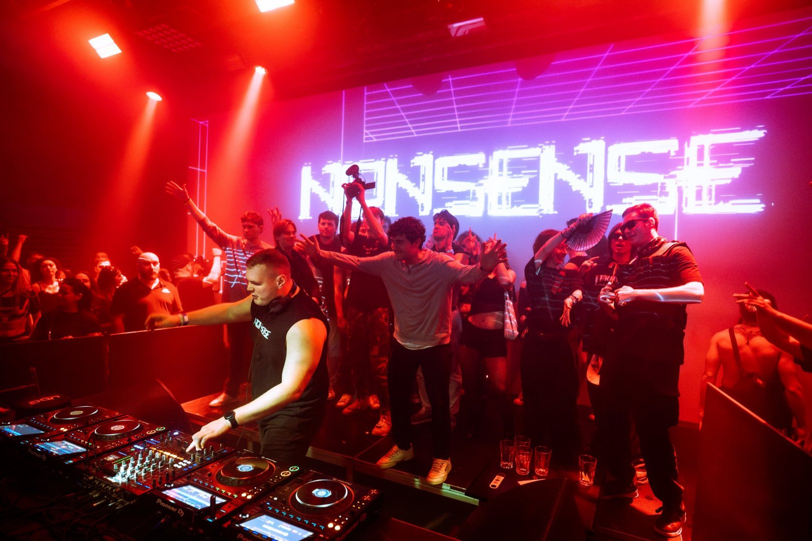 NONSENSE ARMY NIGHT | ROXY Prague