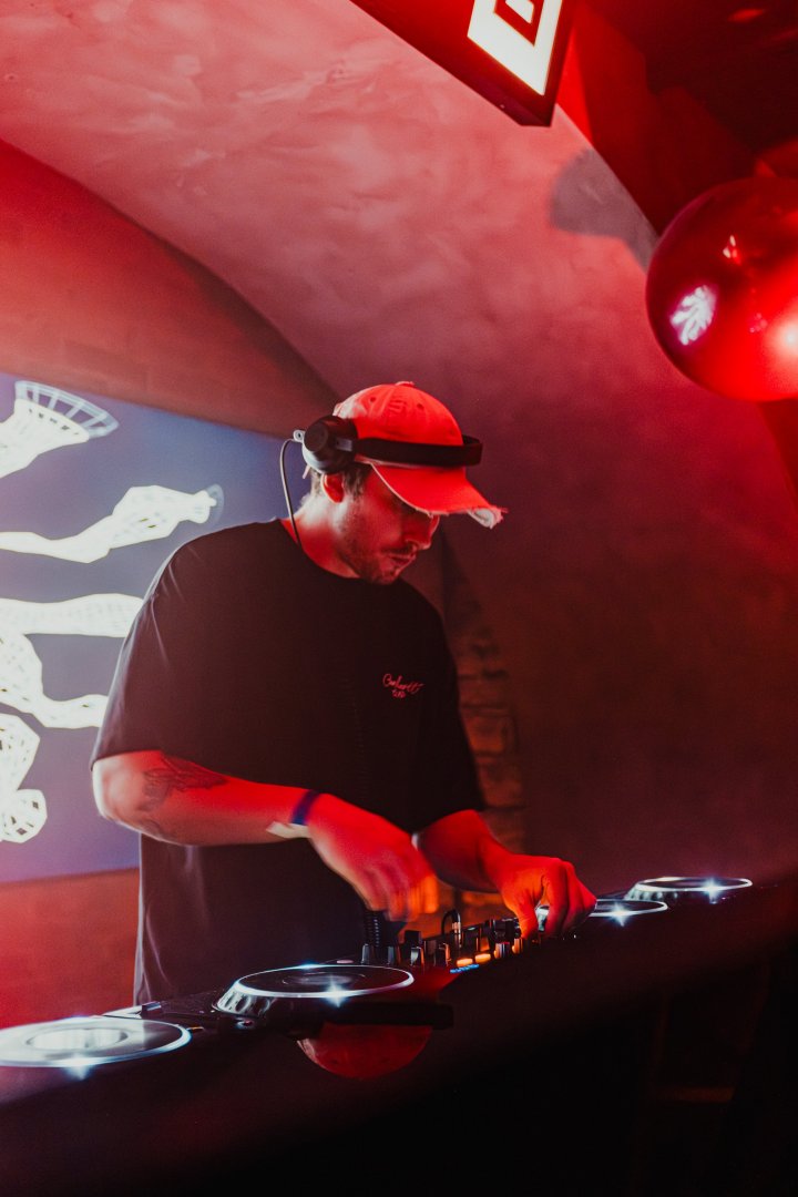 ¥ØU$UK€ ¥UK1MAT$U | ROXY Prague