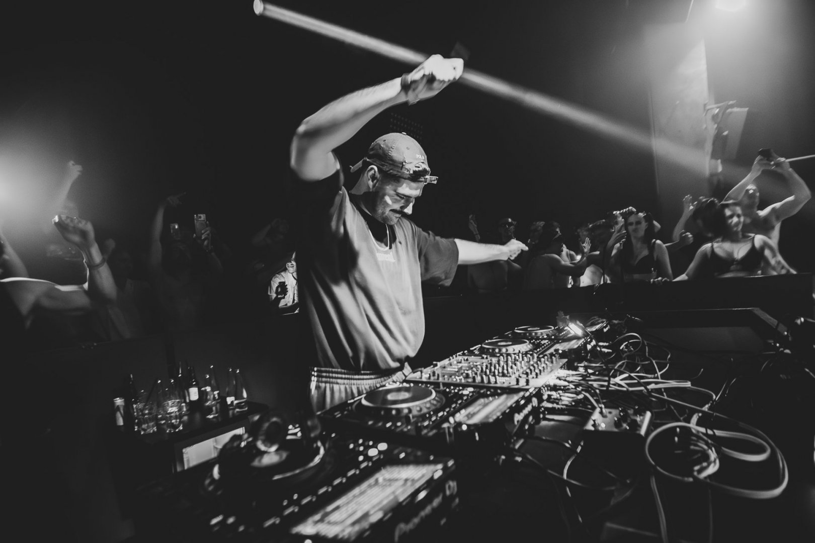 JOHANNES SCHUSTER | ROXY Prague