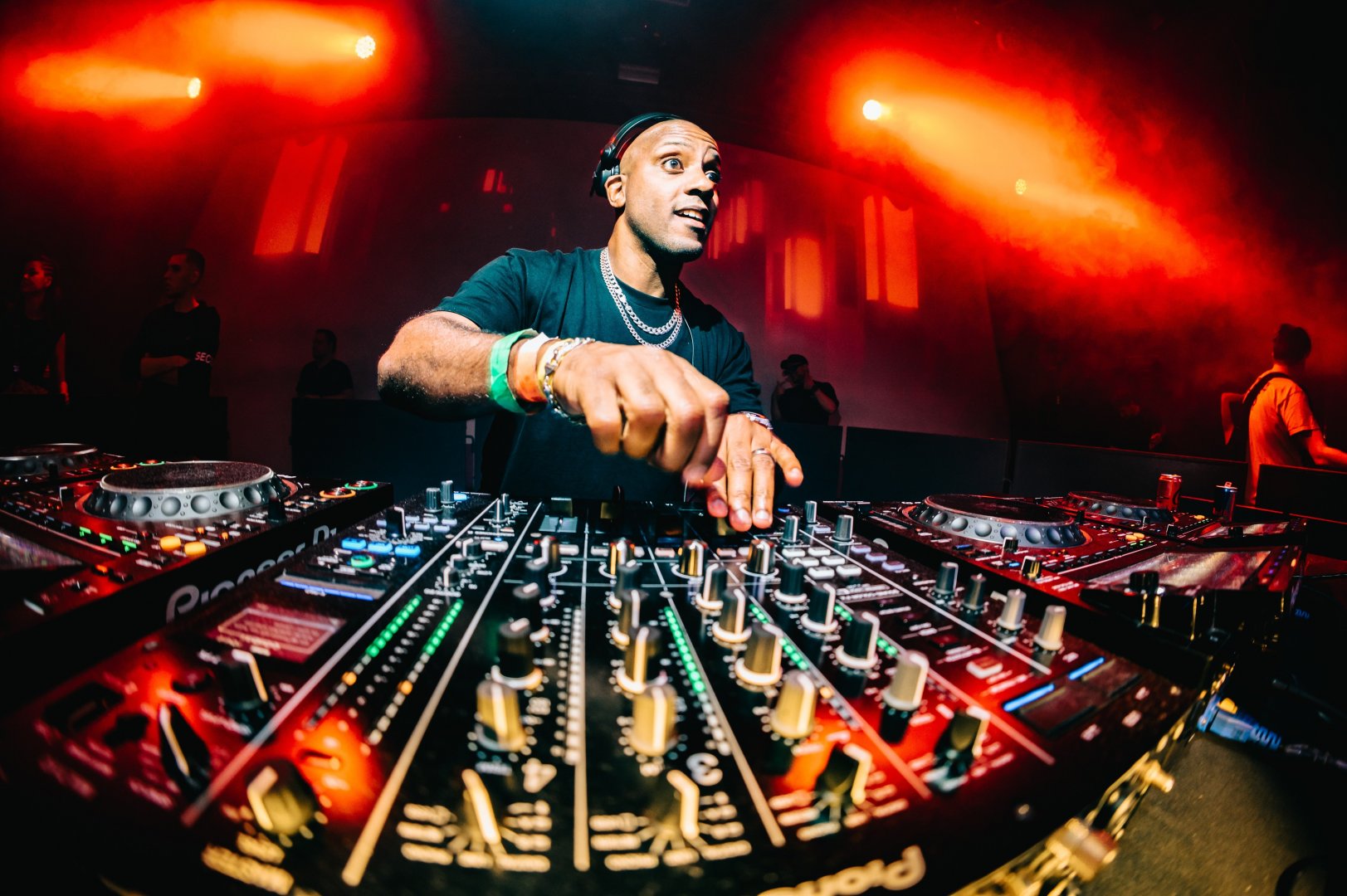 LONDON ELEKTRICITY & ETHERWOOD | ROXY Prague