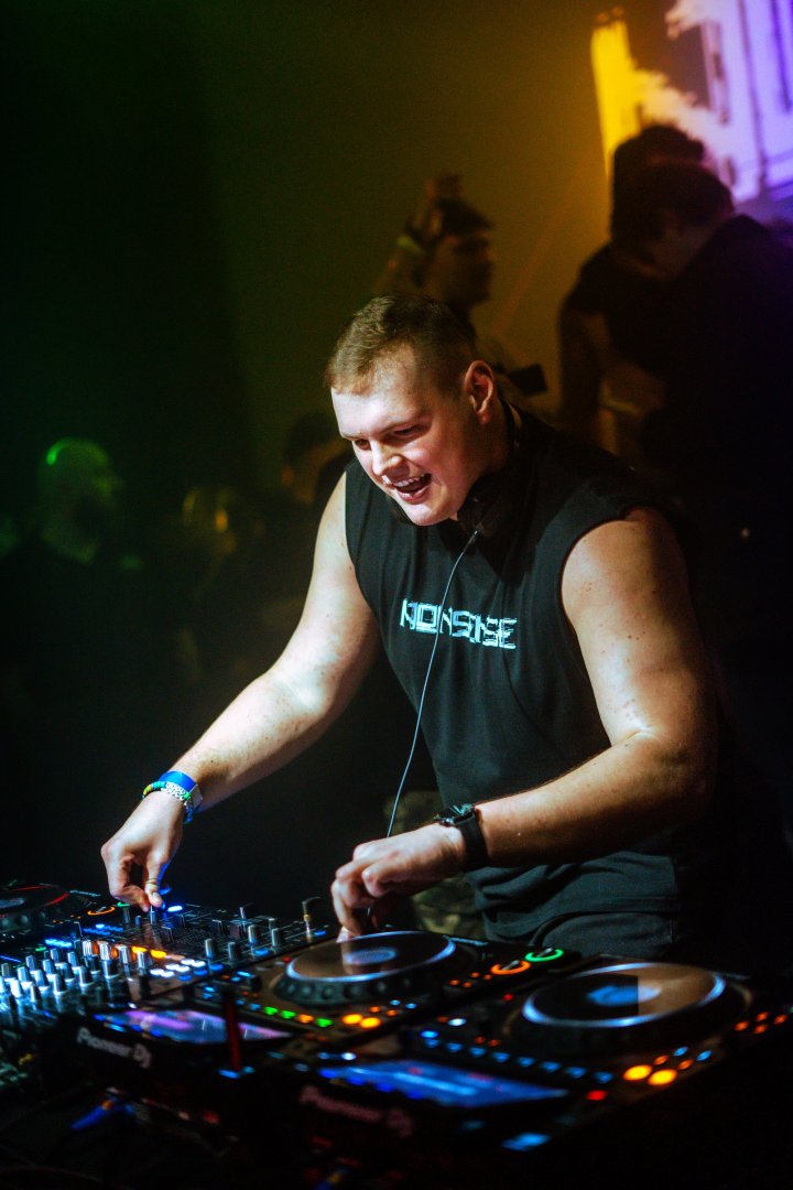 NONSENSE ARMY NIGHT | ROXY Prague