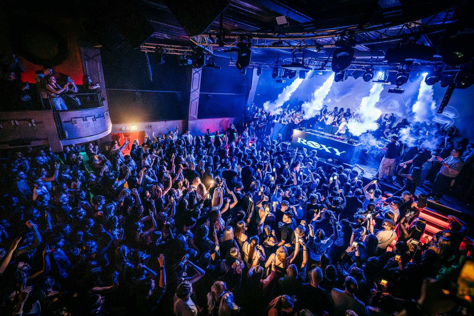 ELY OAKS | ROXY Prague