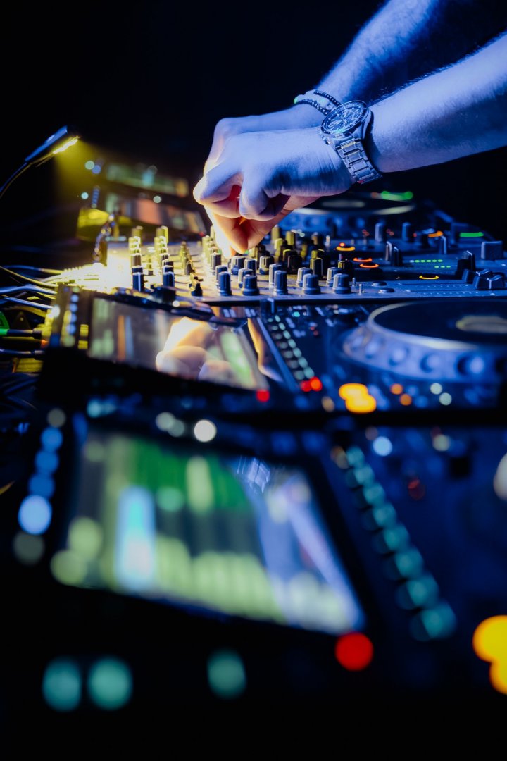 JOHANNES SCHUSTER | ROXY Prague