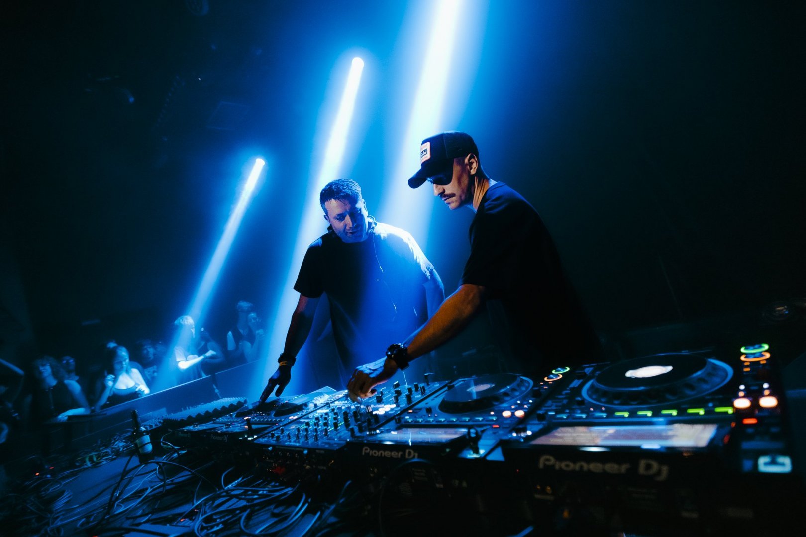 999999999 | ROXY Prague