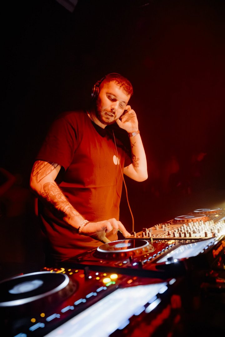 JOHANNES SCHUSTER | ROXY Prague
