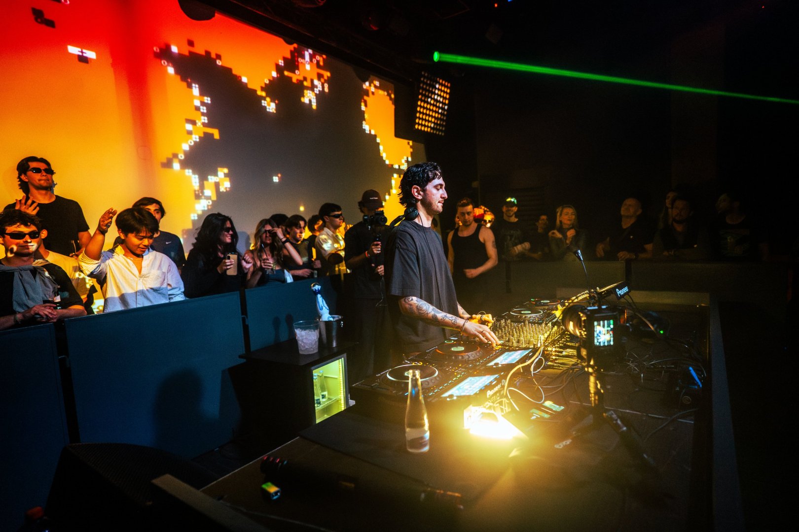 MAX STYLER | ROXY Prague