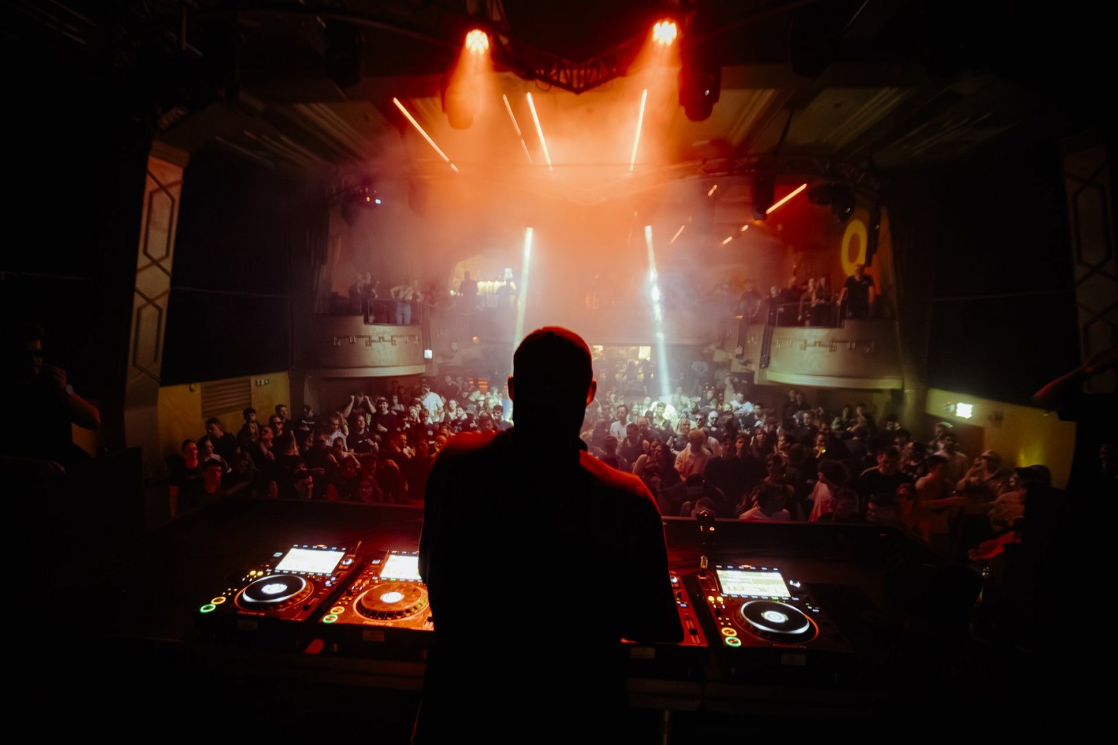 JOHANNES SCHUSTER | ROXY Prague