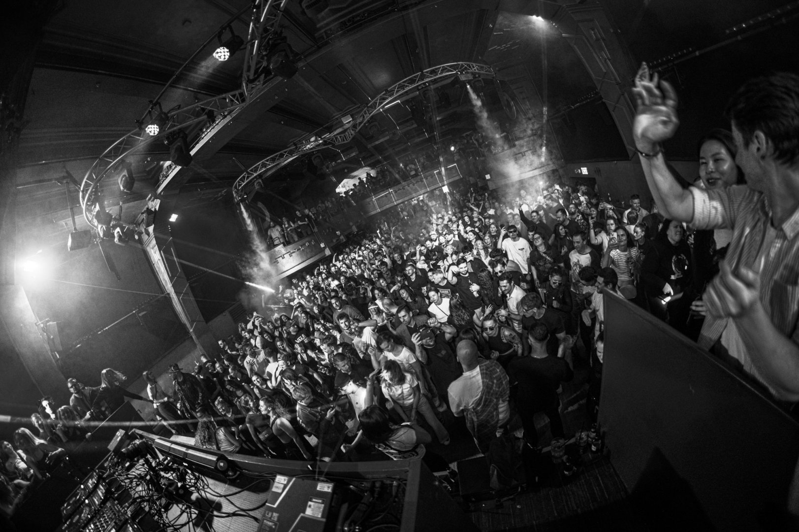 NETSKY WEEKENDER: DAY 1 | ROXY Prague