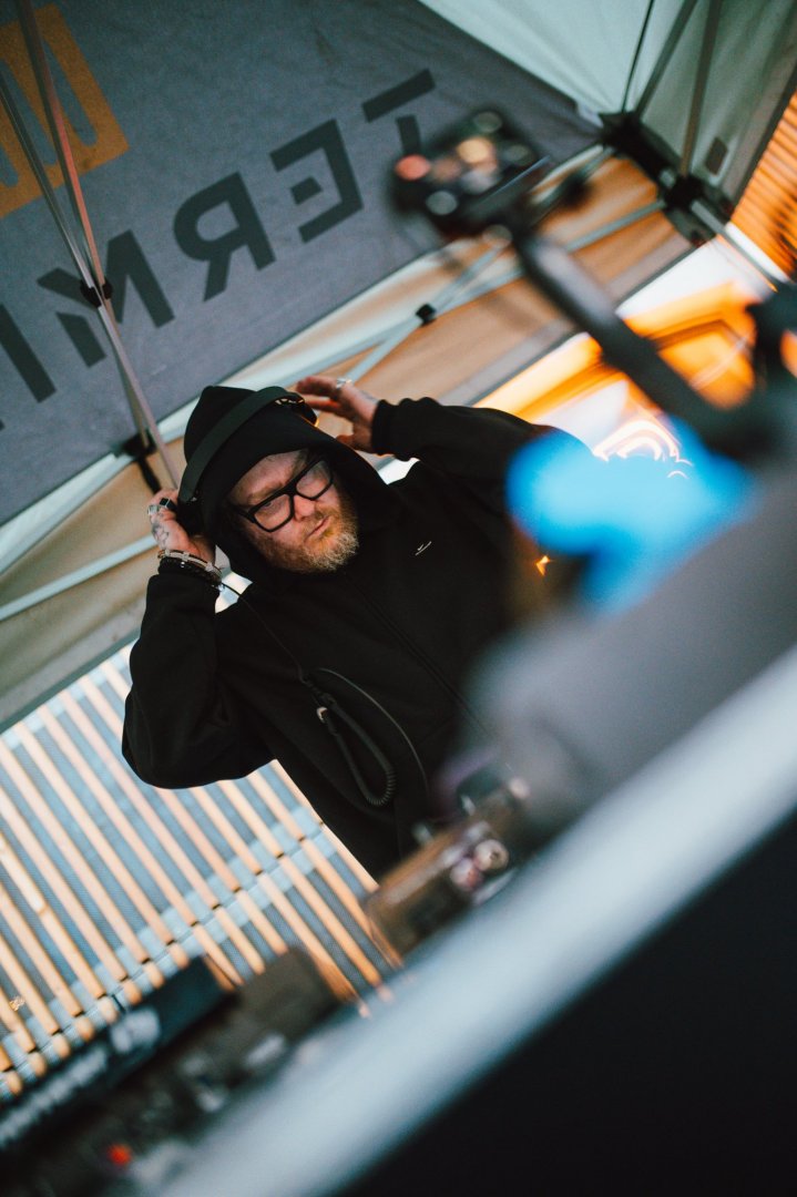 NETSKY POP UP @ DVA KOHOUTI | ROXY Prague