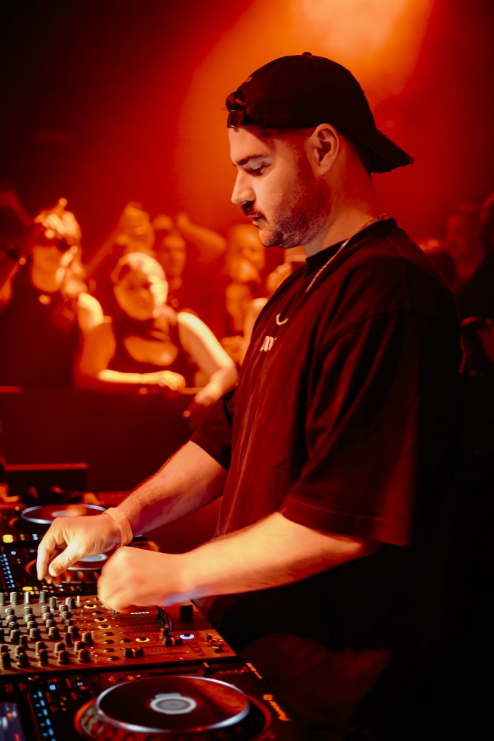 JOHANNES SCHUSTER | ROXY Prague