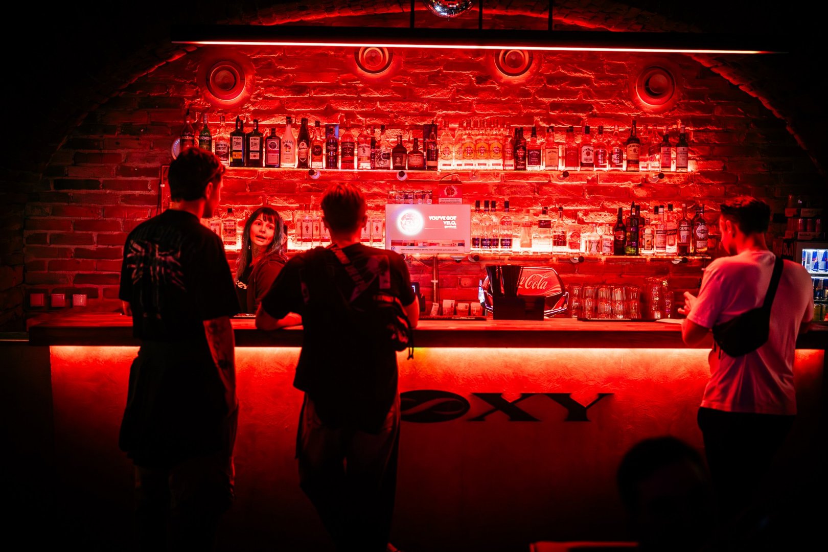 ELY OAKS | ROXY Prague