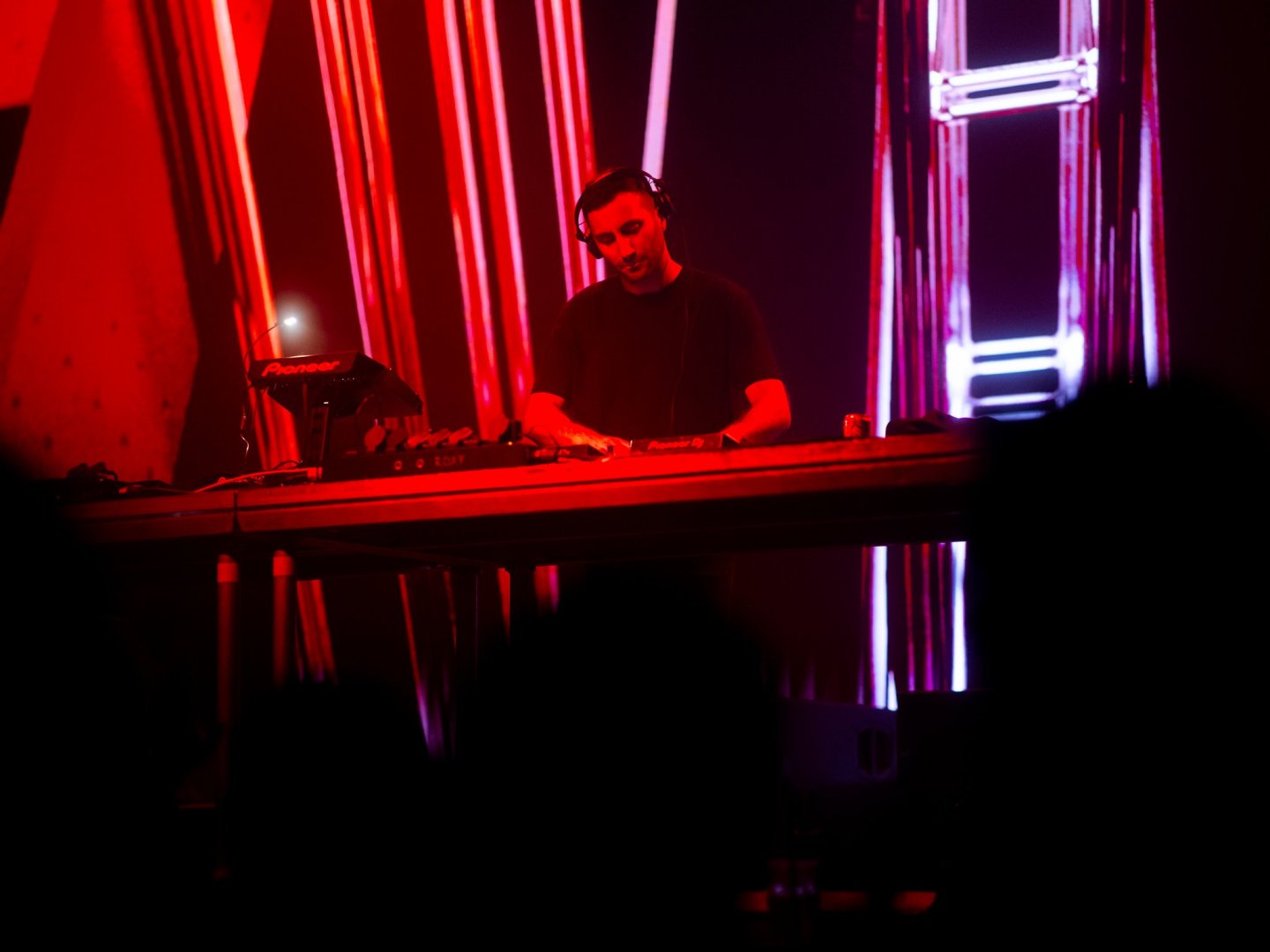 REBŪKE | ROXY Prague