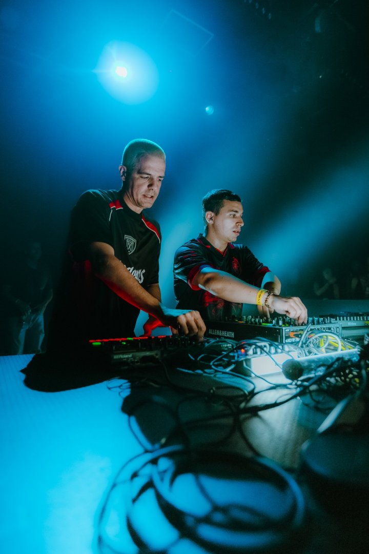 999999999 | ROXY Prague