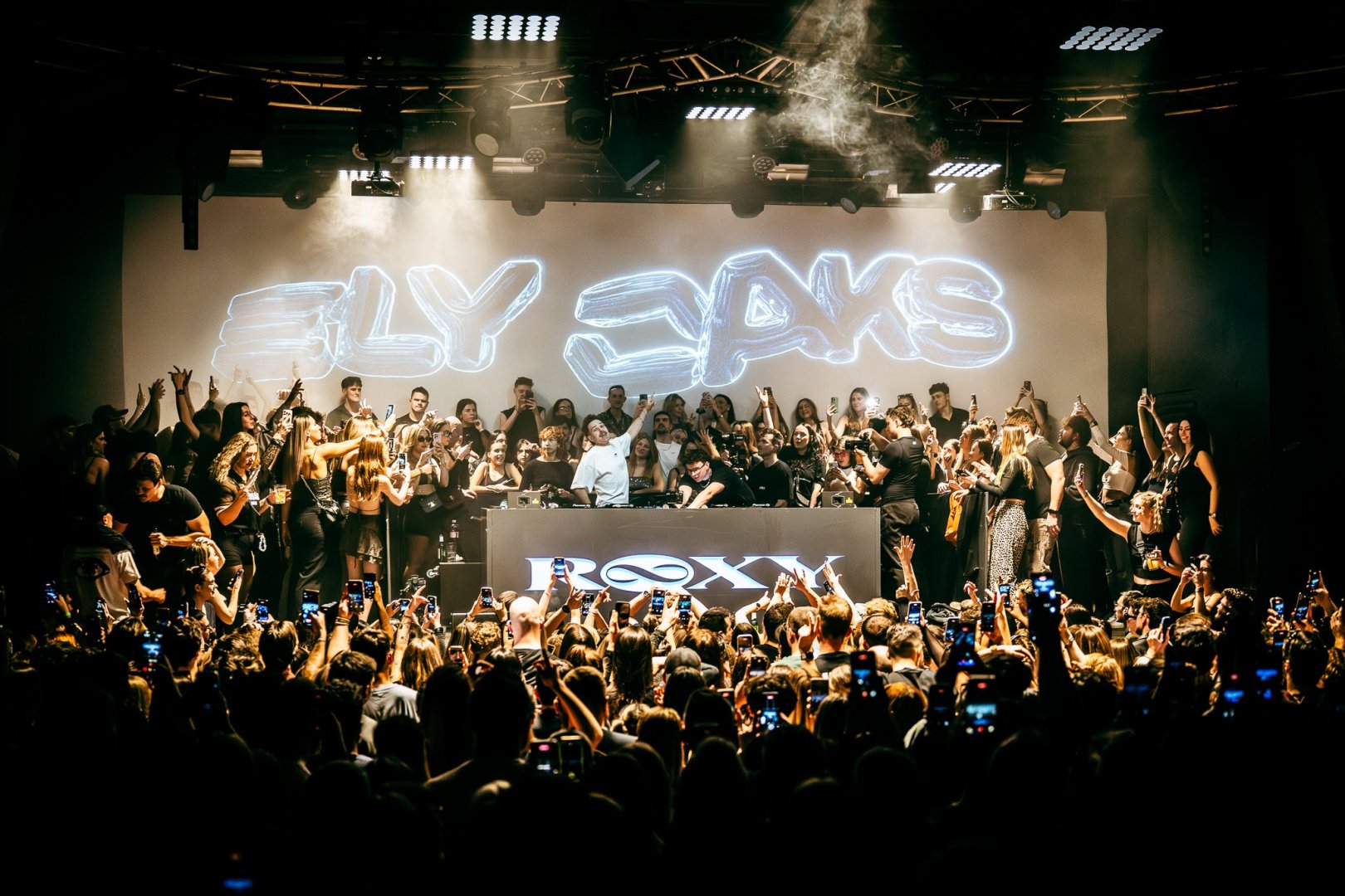 ELY OAKS | ROXY Prague