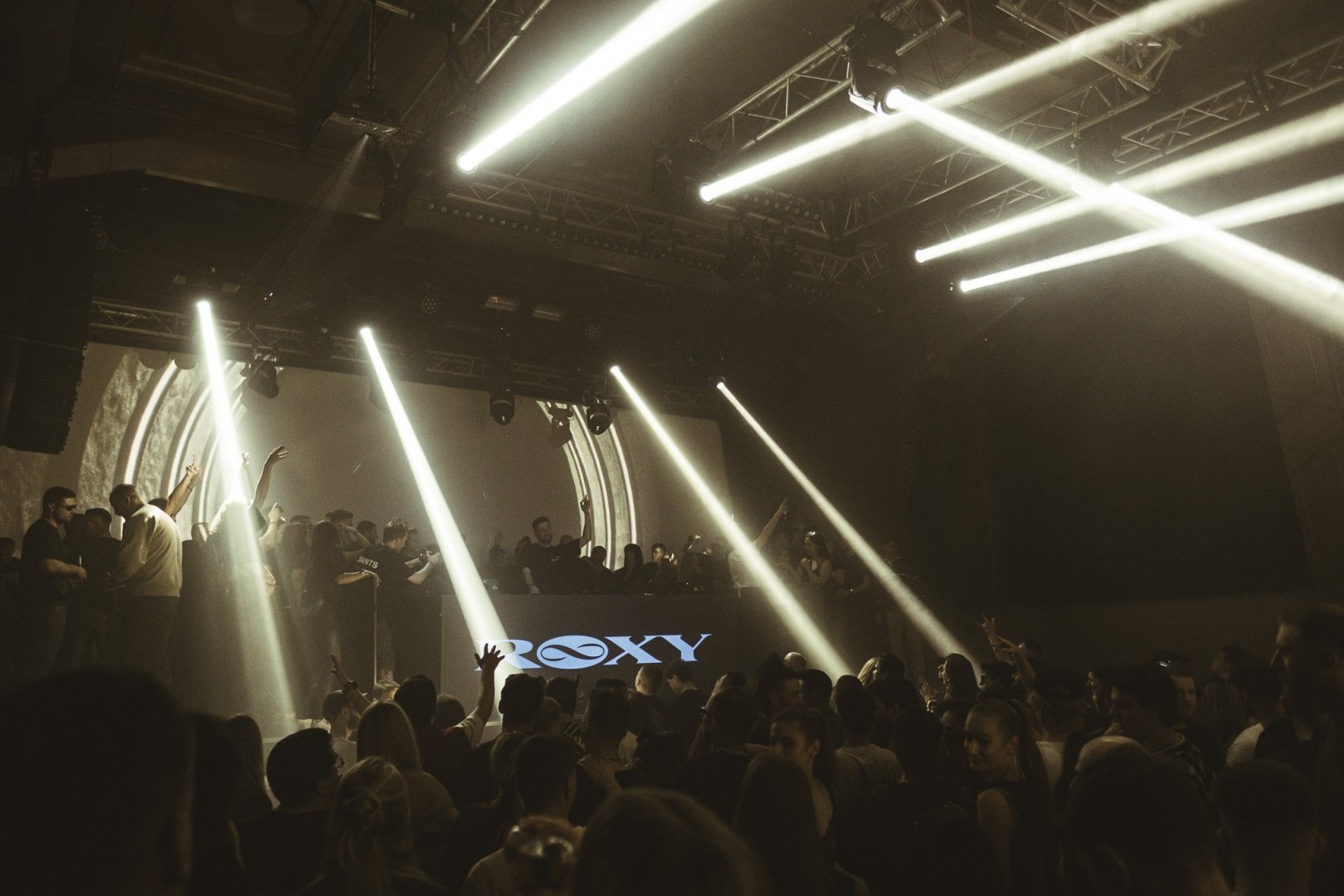 KEVIN DE VRIES | ROXY Prague