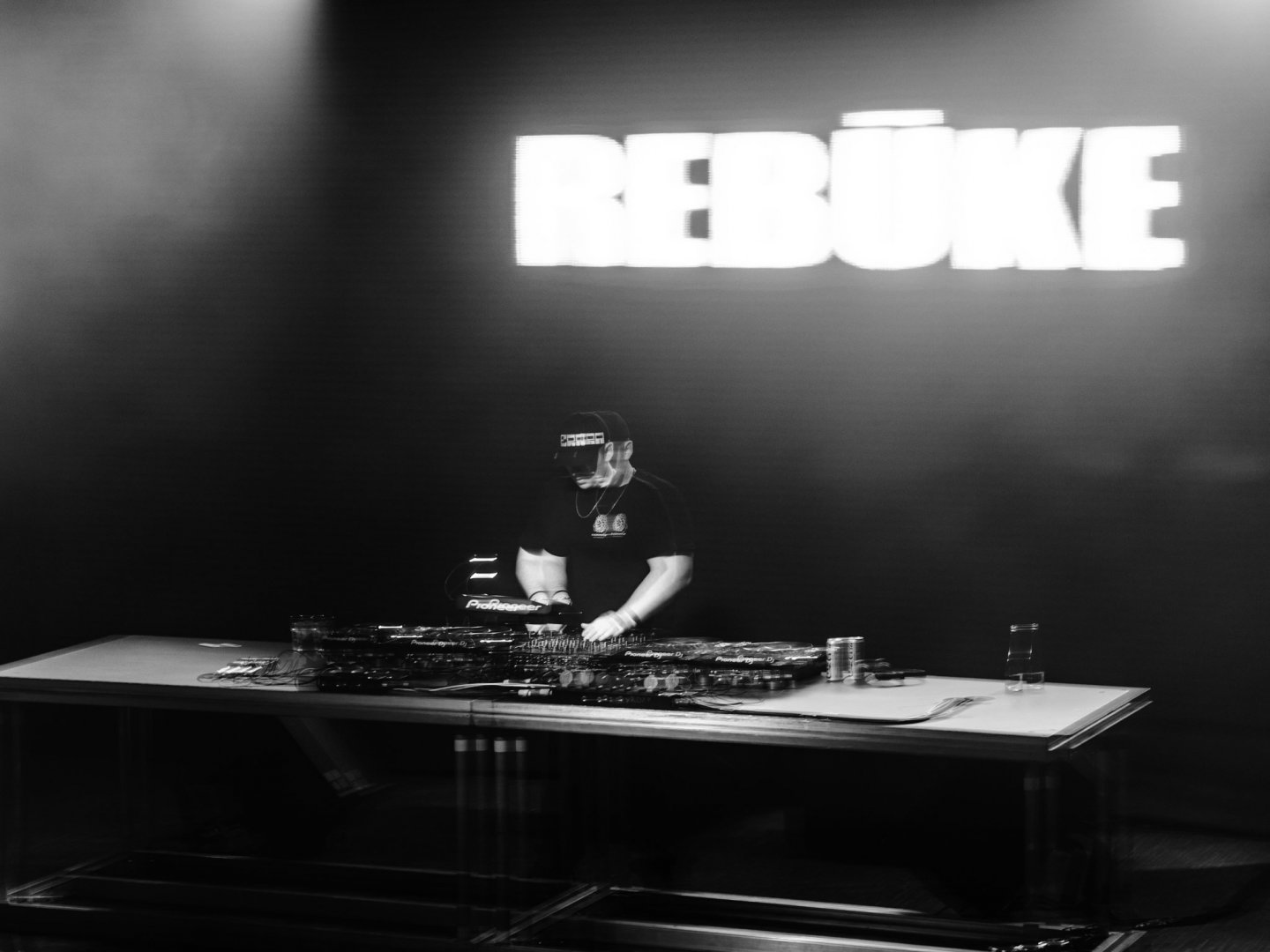 REBŪKE | ROXY Prague