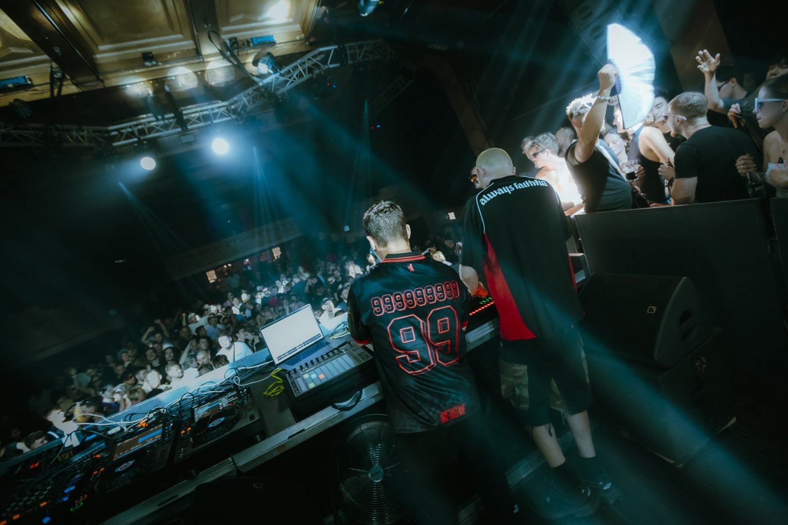 999999999 | ROXY Prague