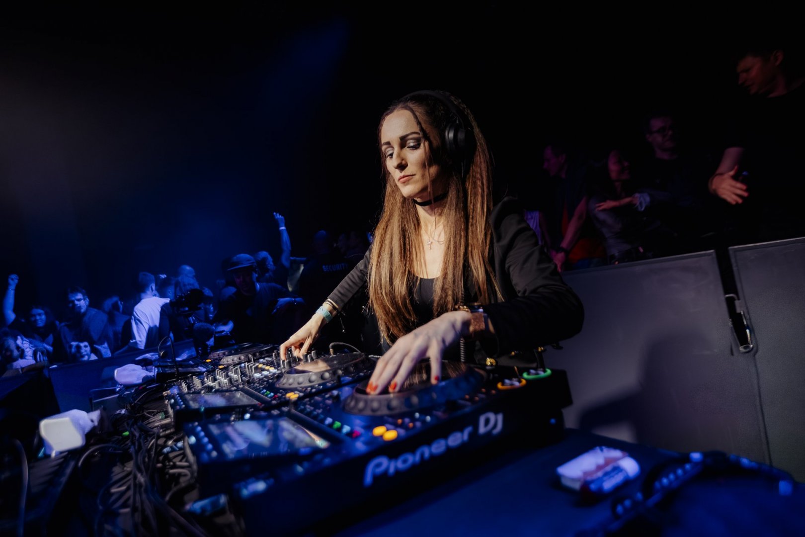 WILKINSON WEEKENDER: DAY 1 | ROXY Prague