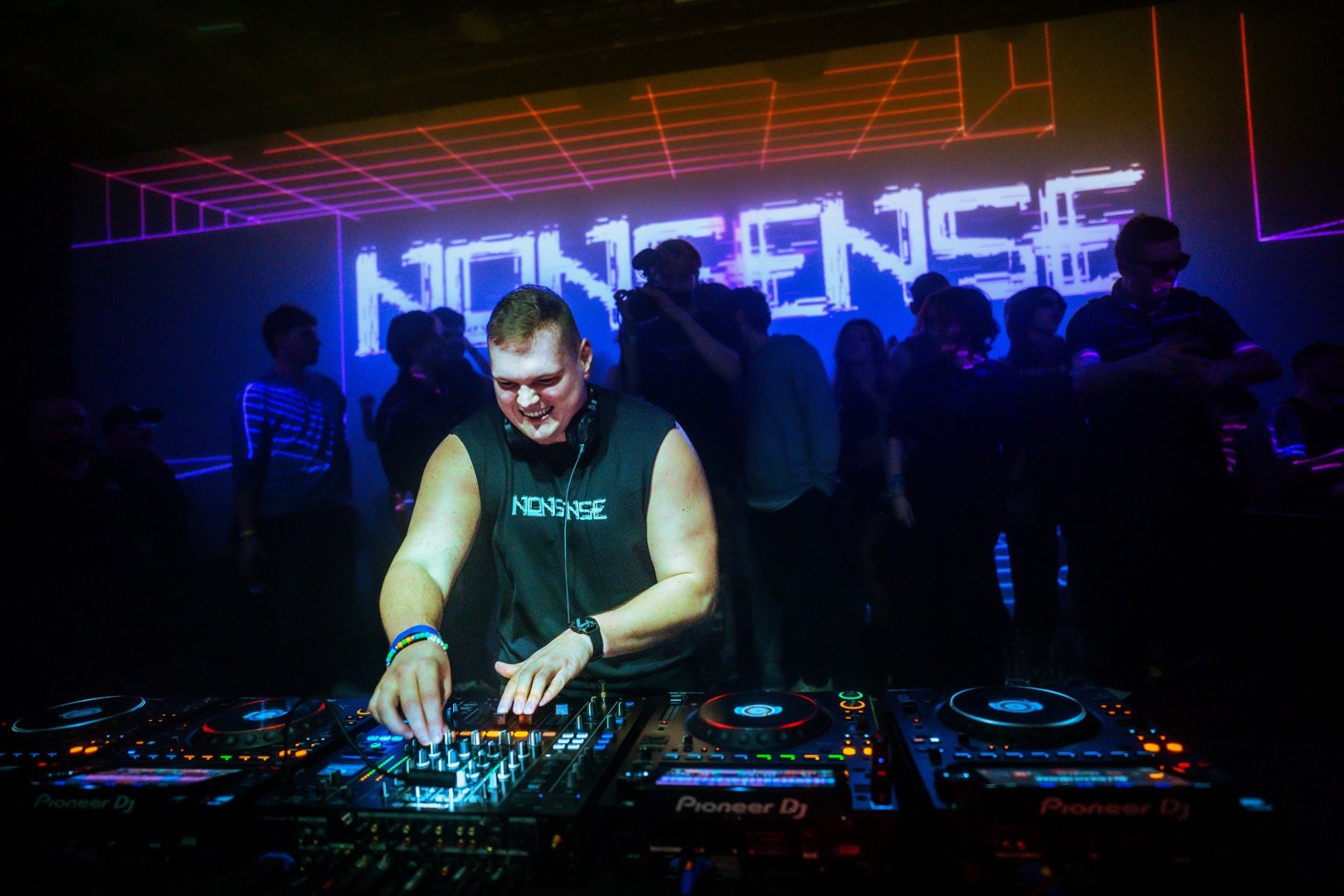 NONSENSE ARMY NIGHT | ROXY Prague