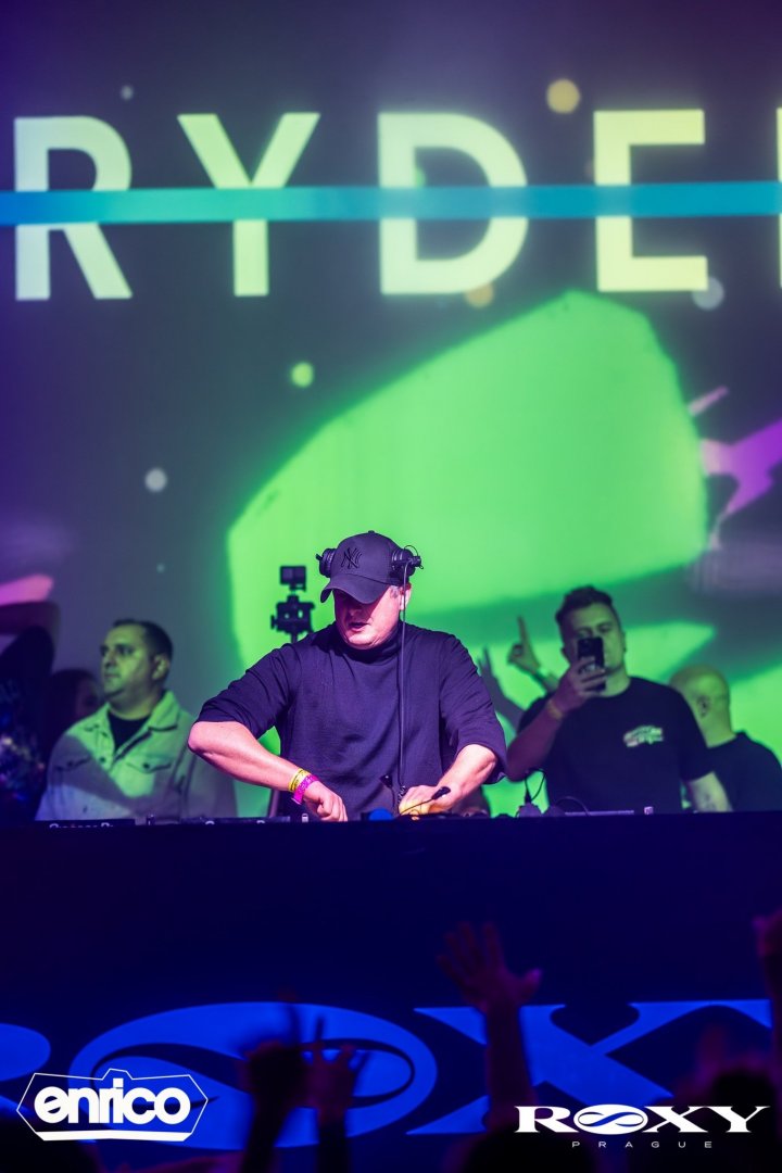 DJ ENRICO 50. BDAY W/ KRYDER | ROXY Prague