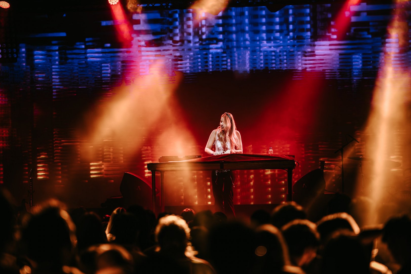 FOX STEVENSON | ROXY Prague
