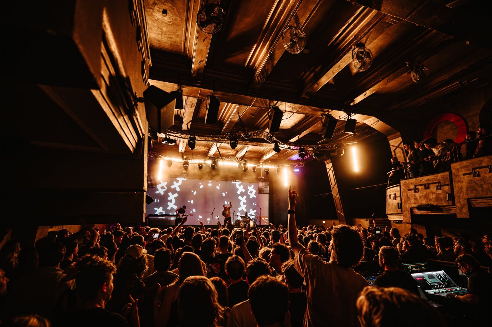 FOX STEVENSON | ROXY Prague