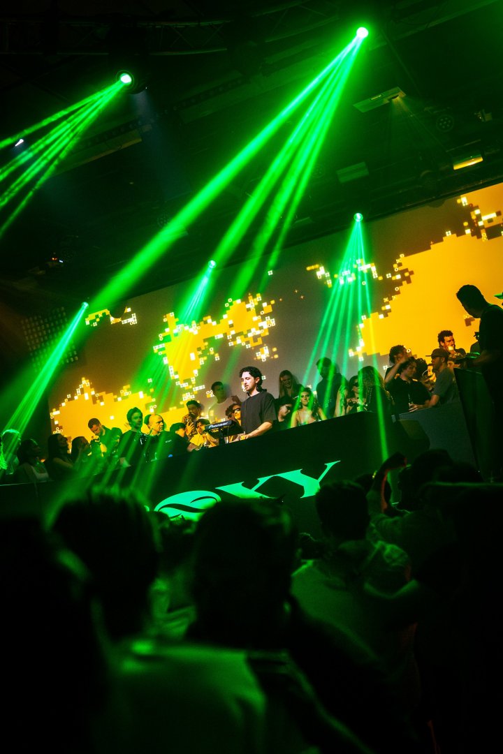 MAX STYLER | ROXY Prague