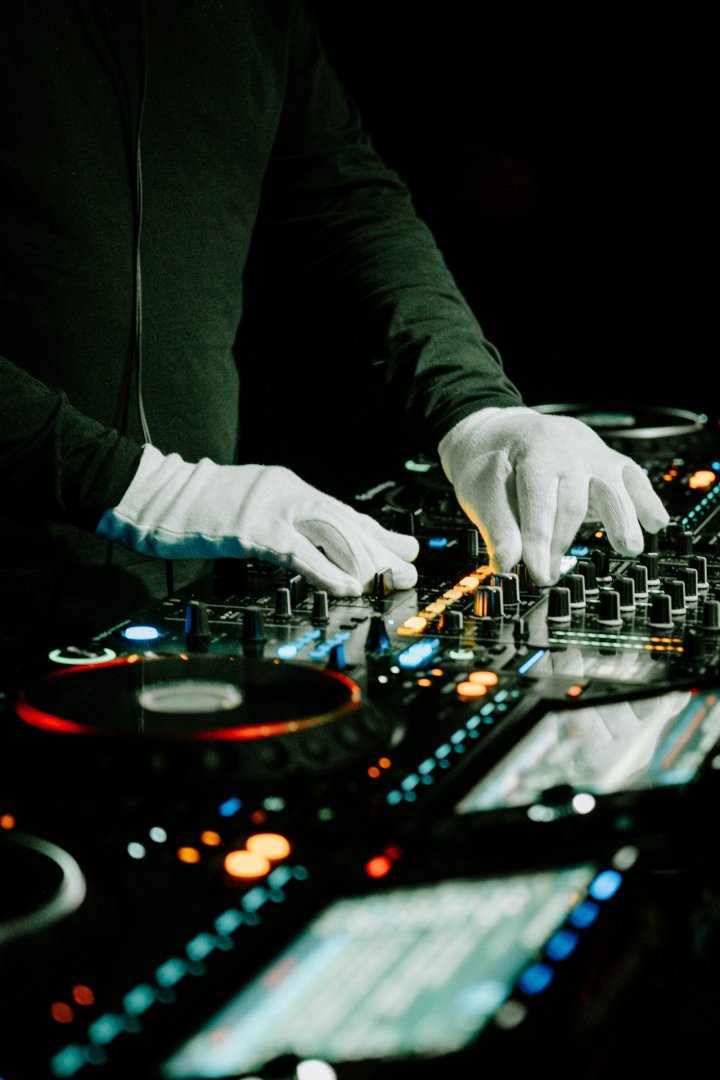 CLAPTONE | ROXY Prague