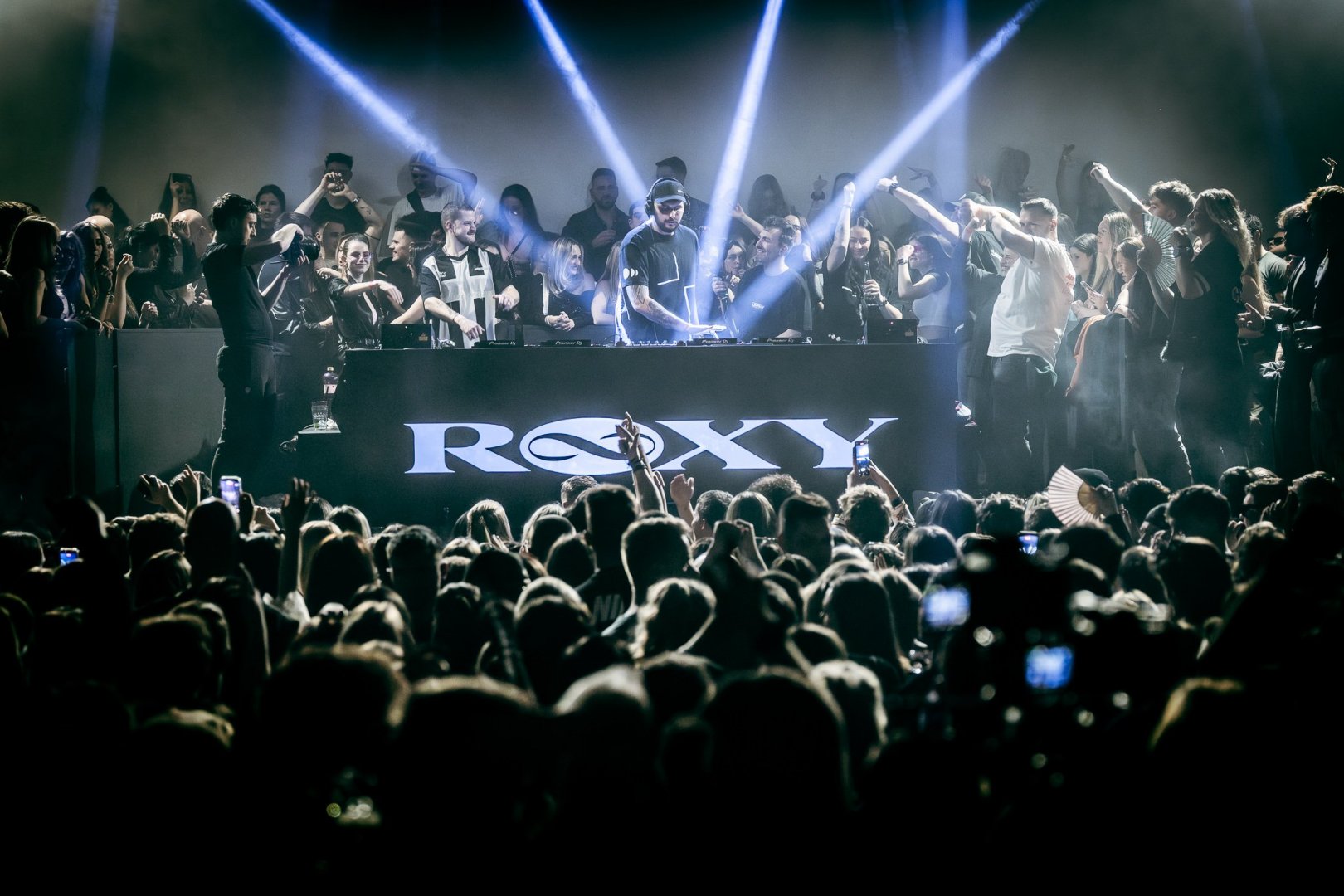 ELY OAKS | ROXY Prague