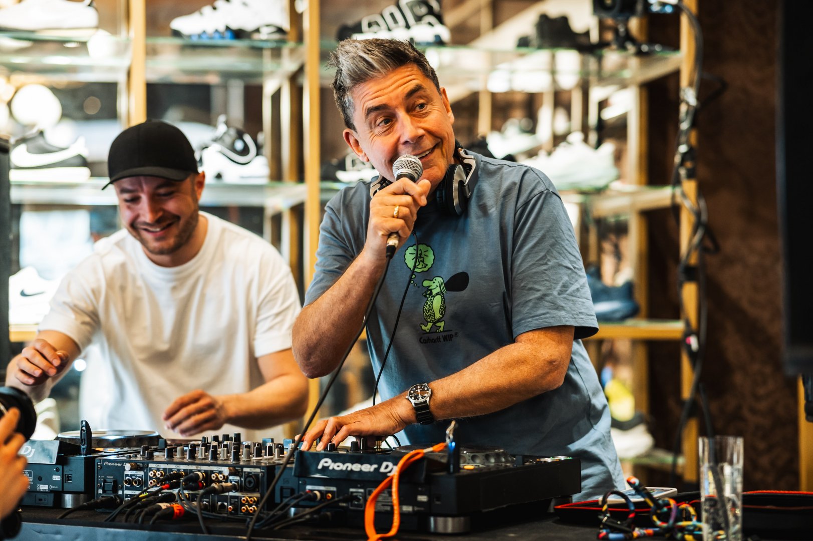 LONDON ELEKTRICITY POP-UP X FOOTSHOP | ROXY Prague