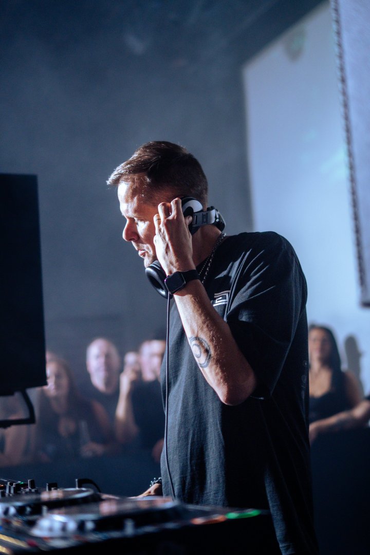 ADAM BEYER | ROXY Prague