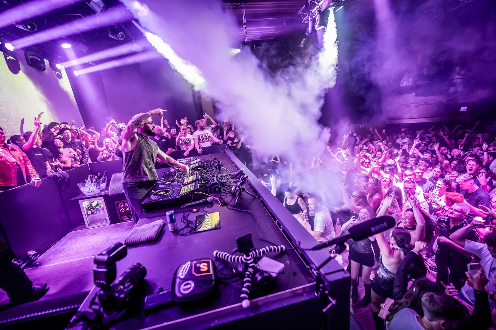 JAMES HYPE | ROXY Prague
